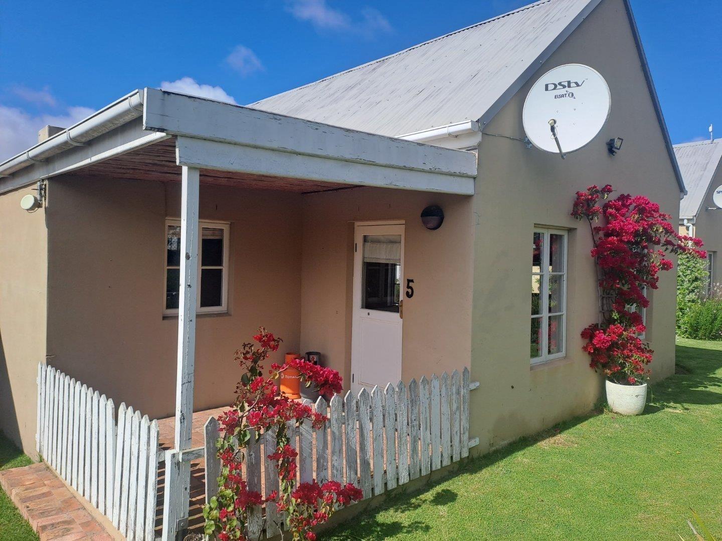 2 Bedroom Apartment / flat for sale in Greyton 7 The Mews, 5 The Mews