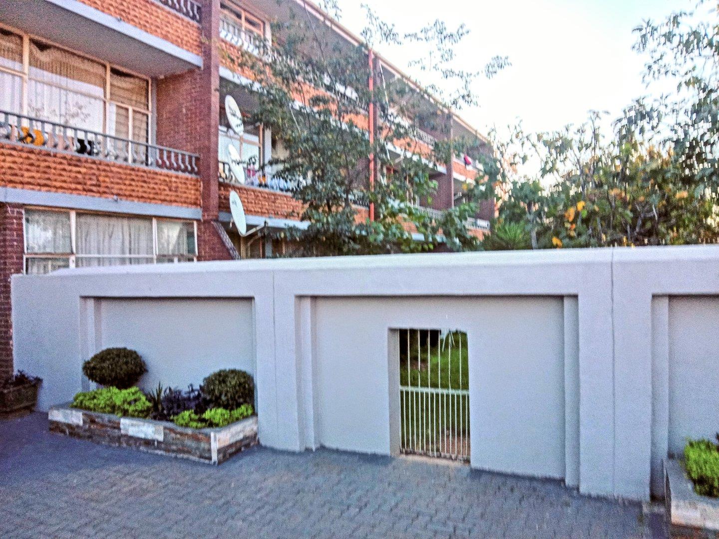 2 Bedroom Apartment / flat for sale in Highlands North 500 Louis