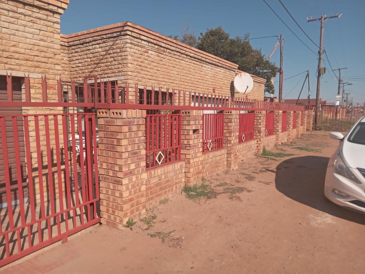 Rocklands, Bloemfontein Property Houses for sale in Rocklands