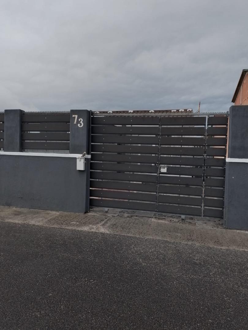 2 Bedroom House for sale in Mitchells Plain Central P24114384607