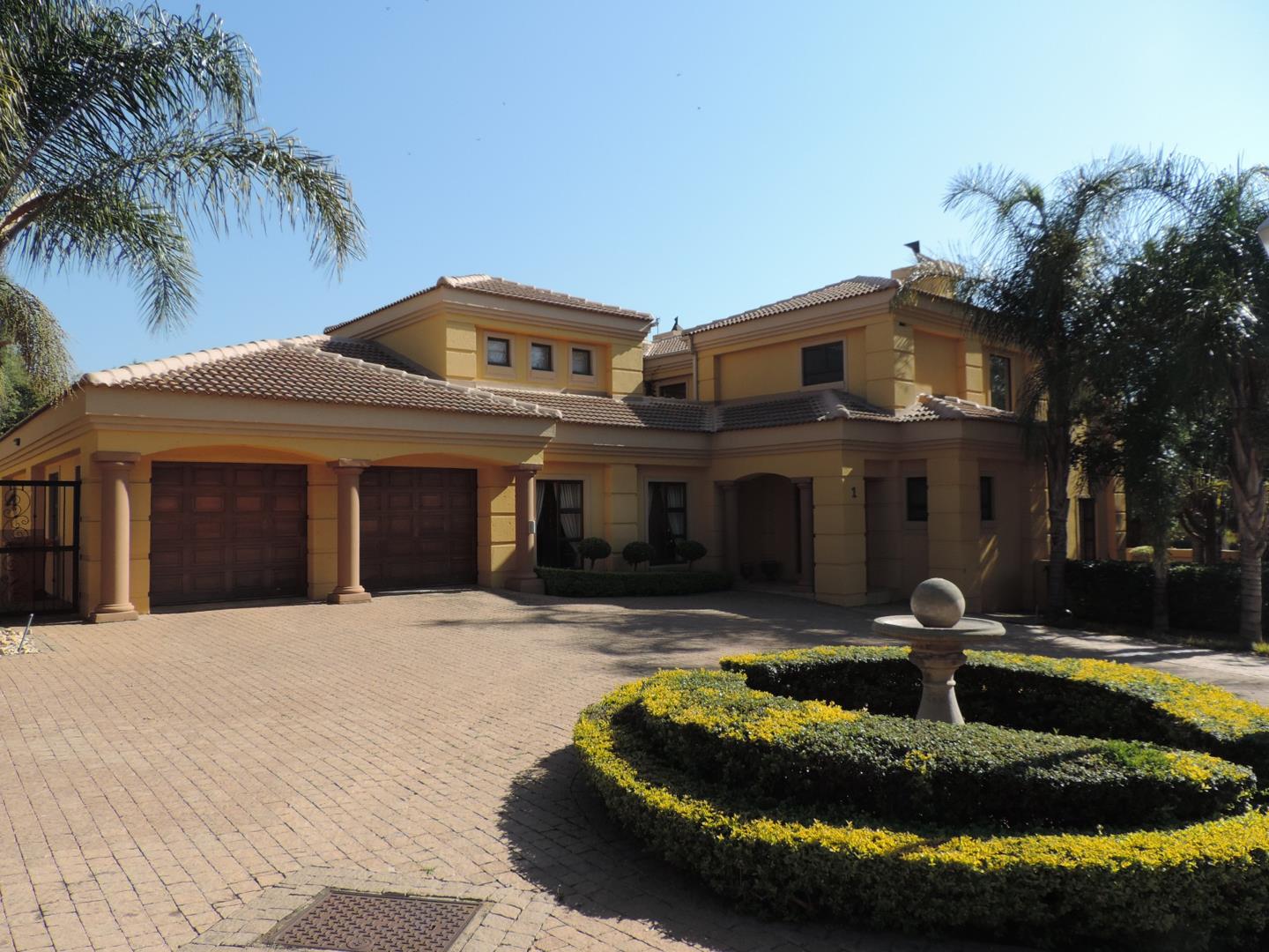 5 Bedroom House for sale in Woodhill Golf Estate P24114385967