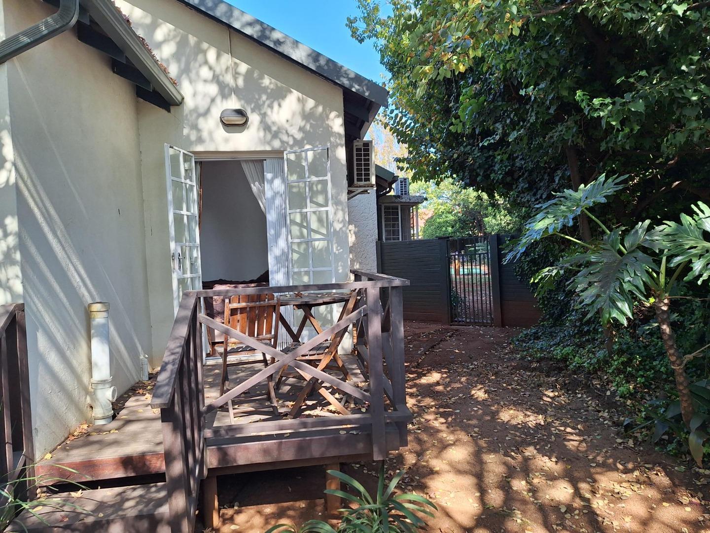 Hurlyvale Property Apartments / flats to rent in Hurlyvale