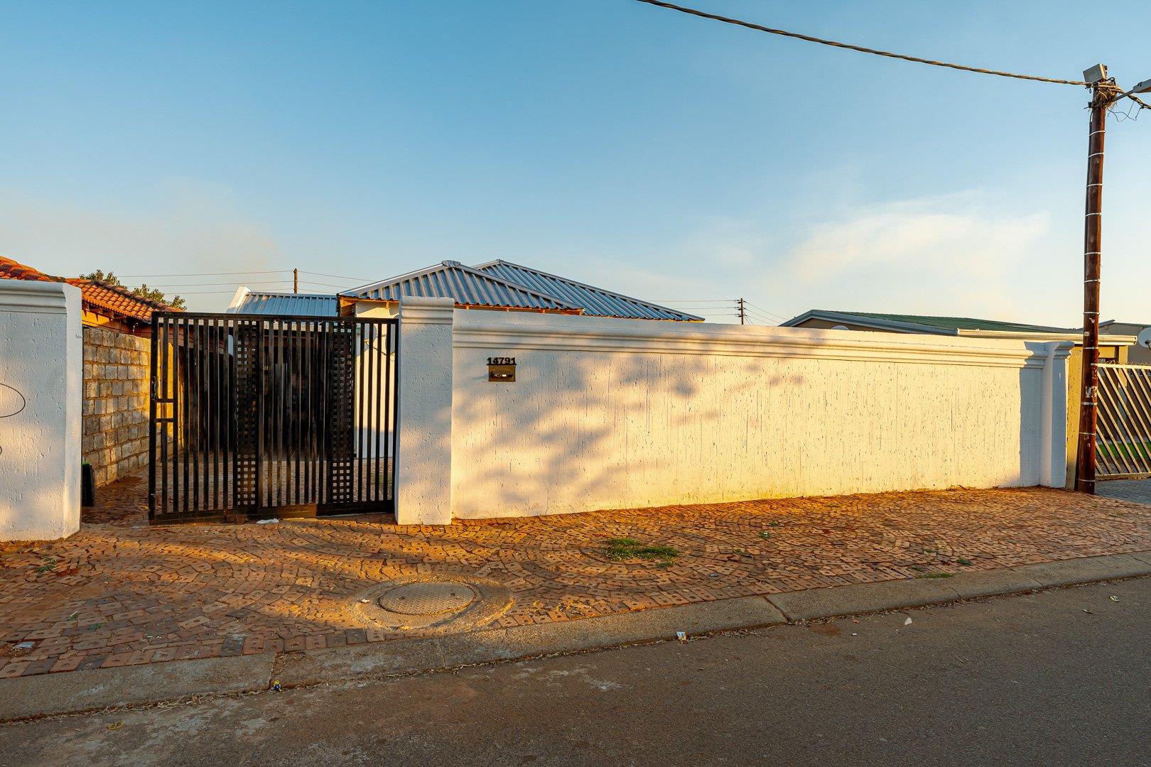 Glen Ridge, Soweto Property Property and houses for sale in Glen