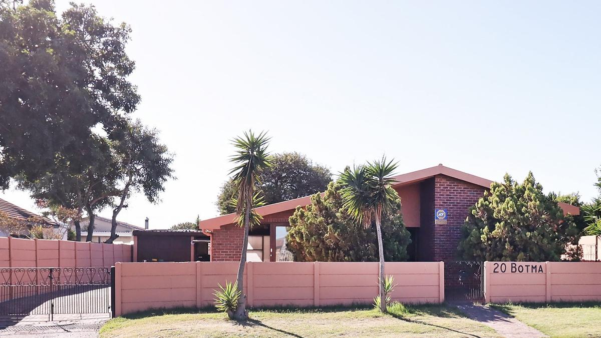 3 Bedroom House for sale in Bothasig P24114388150