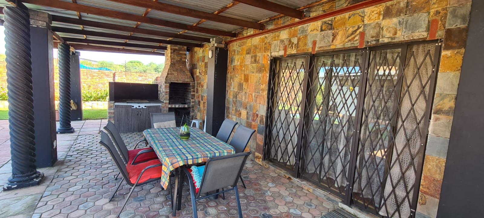 3 Bedroom House for sale in Homestead P24114388467