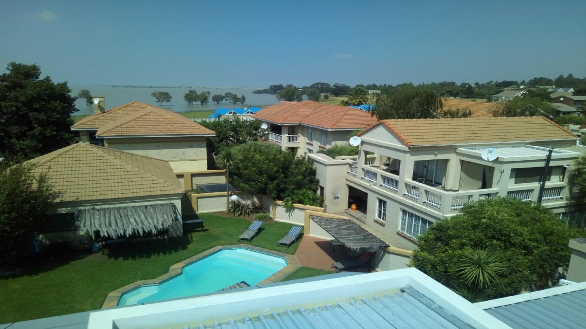 12 Bedroom House for sale in Vaaldam SH P24114388565