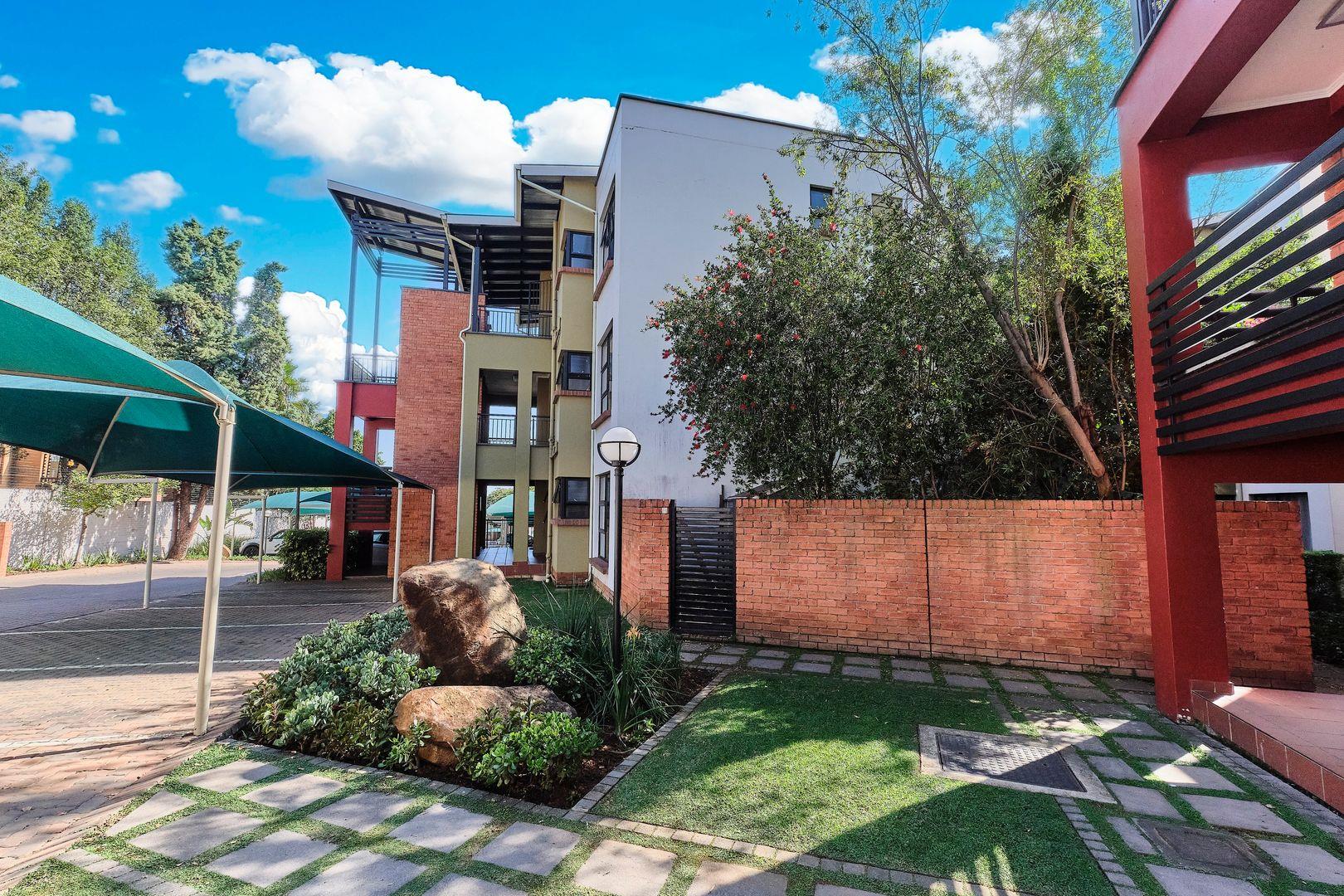 2 Bedroom Apartment / flat for sale in Douglasdale 38 Kalgaro, 2