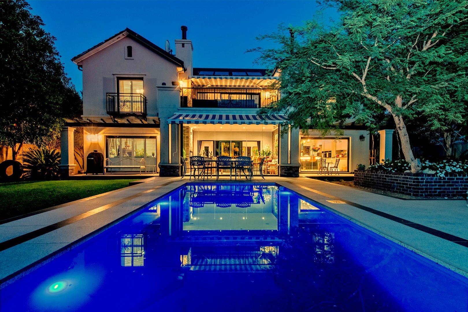 4 Bedroom House for sale in Val de Vie Estate P24114388894