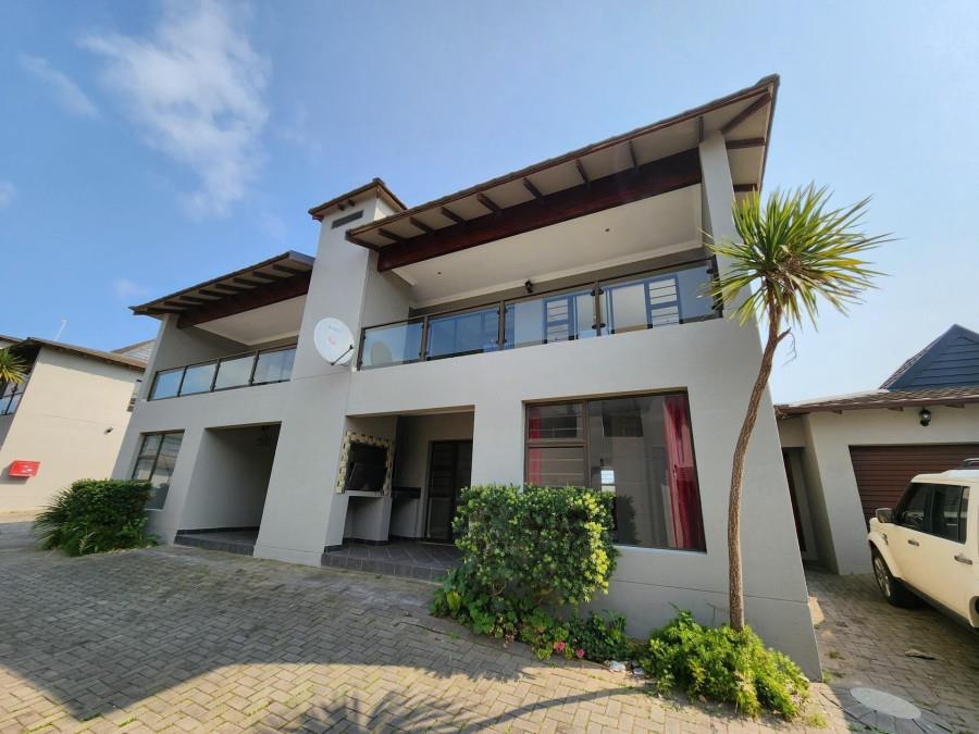 3 Bedroom Townhouse for sale in Wavecrest P24113418488