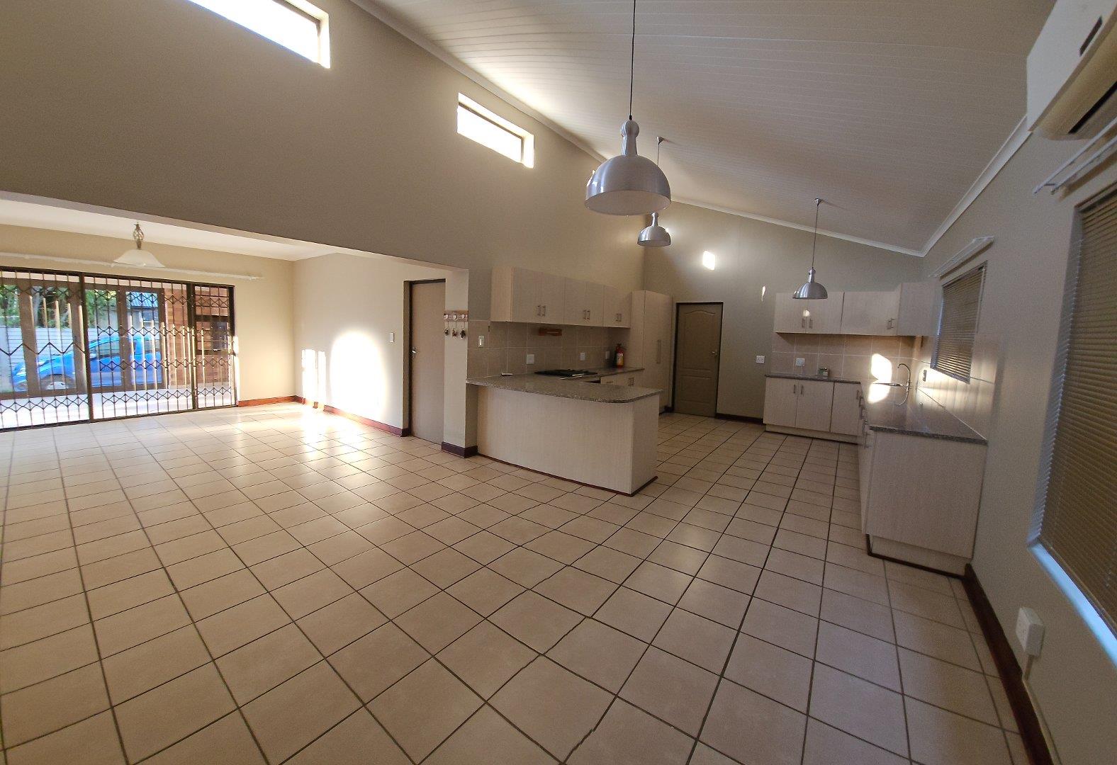 3 Bedroom House for sale in Bayswater P24114389948