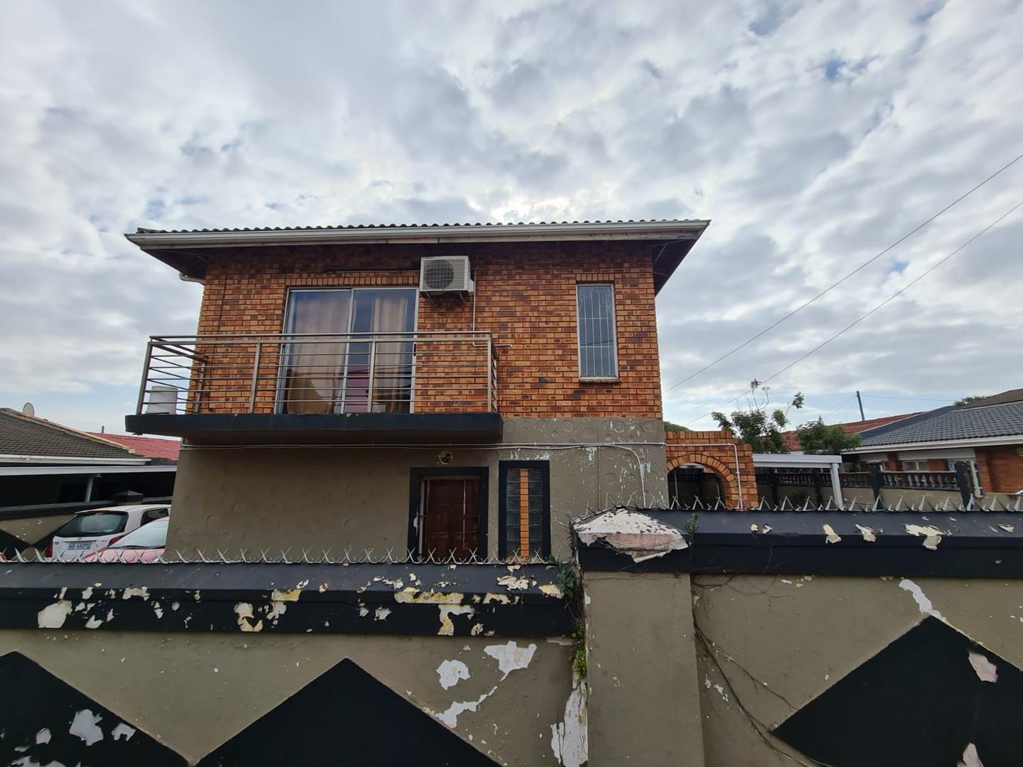 4 Bedroom House for sale in Austerville P24114391462