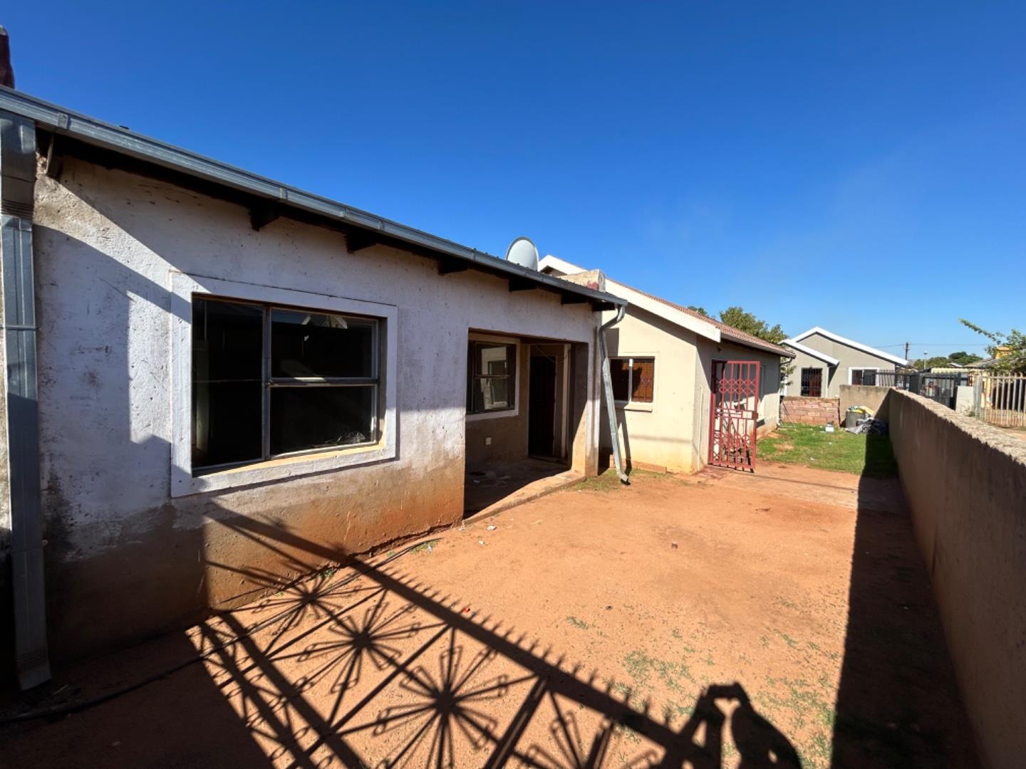 3 Bedroom House for sale in Mamelodi East P24114391507