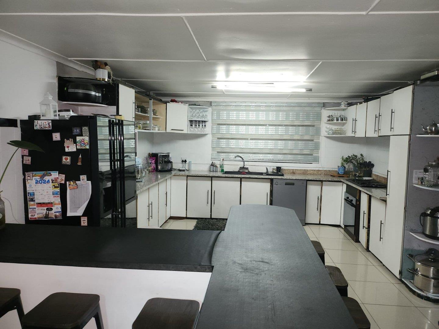 5 Bedroom House to rent in Kinross P24114392076