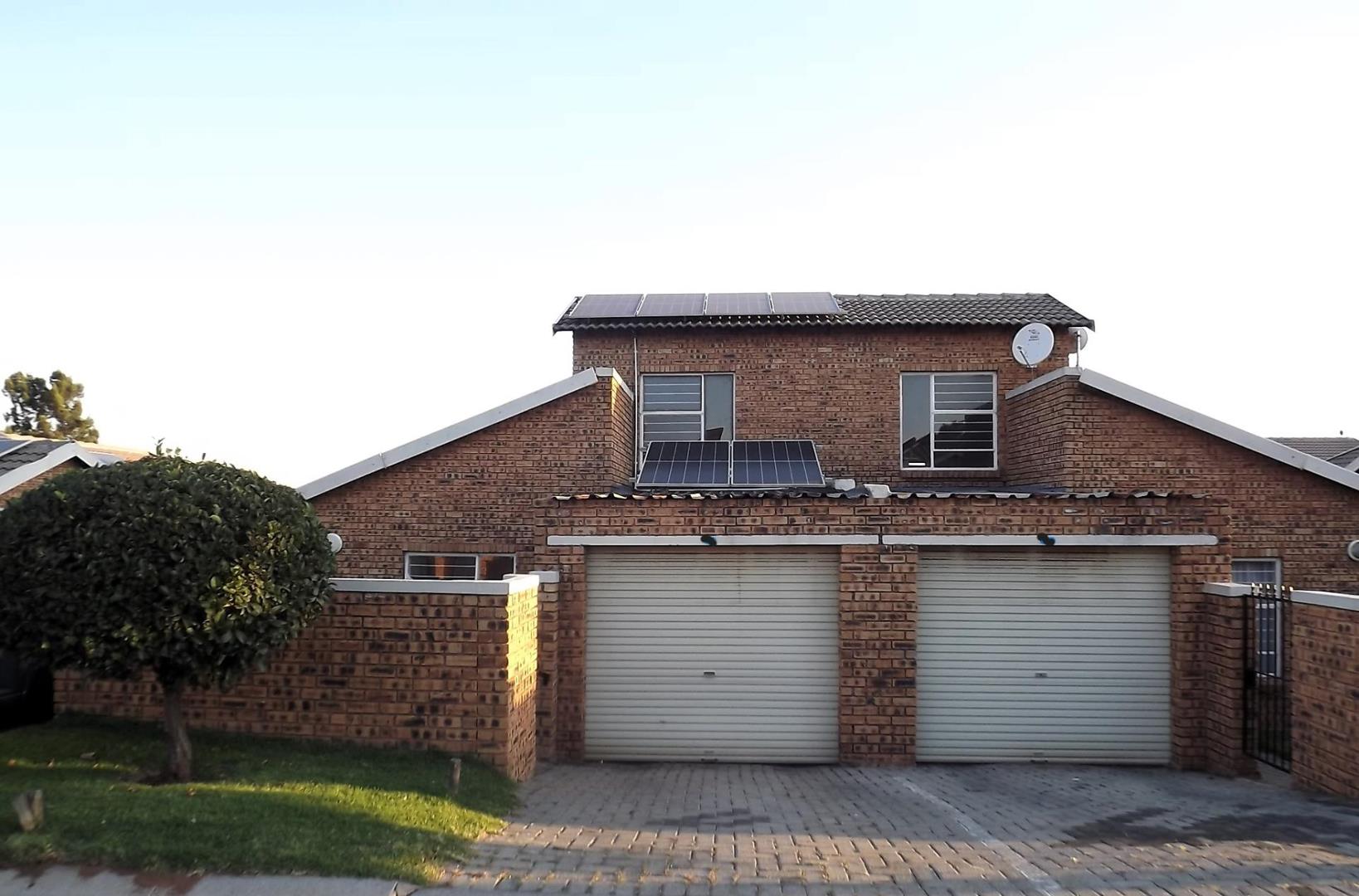 2 Bedroom Townhouse for sale in Honeypark 13 Colleen Road P24114392333