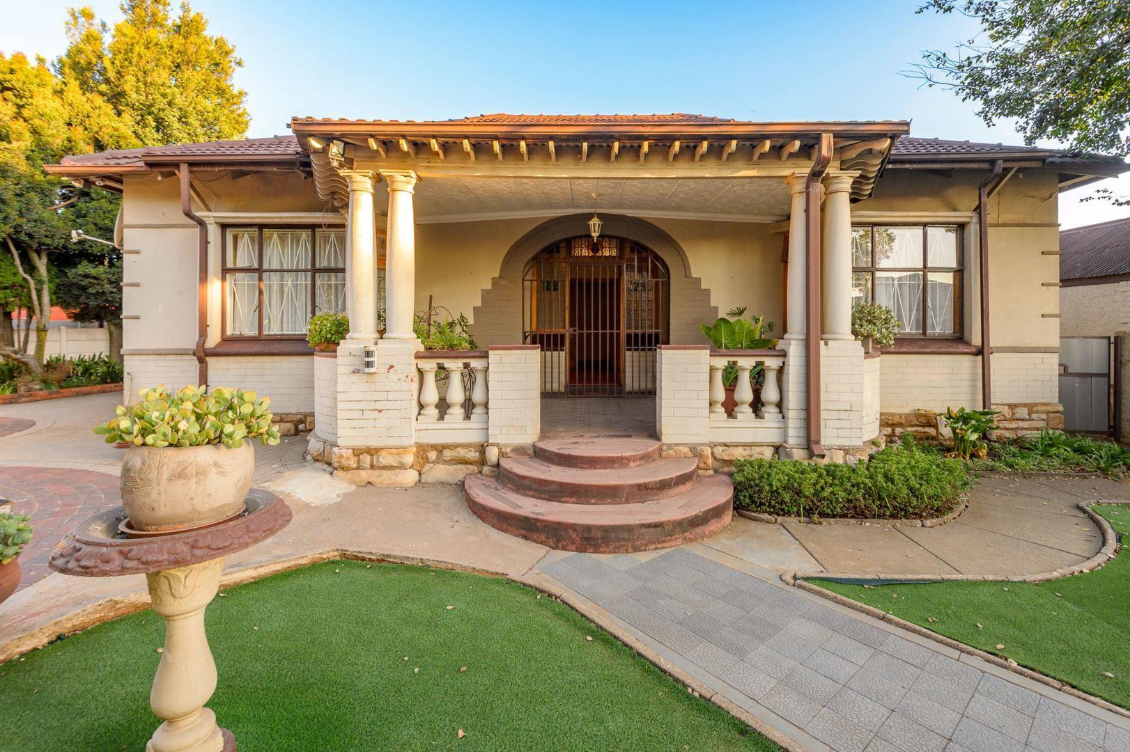 3 Bedroom House for sale in Boksburg Central P24114393127