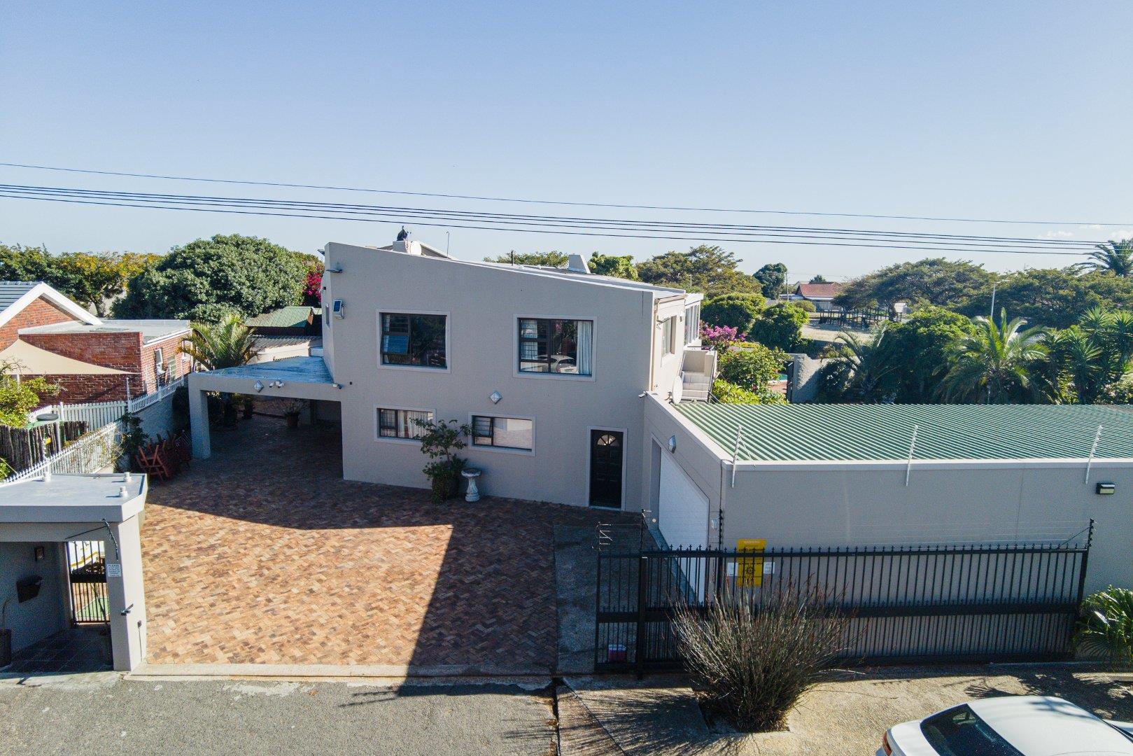 6 Bedroom House for sale in Milnerton Central 11 Marigold Street