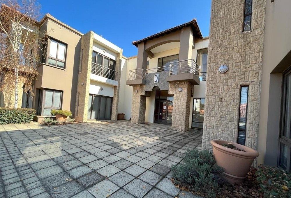 Commercial property to rent in Bonaero Park 1 Park Road P24114395217