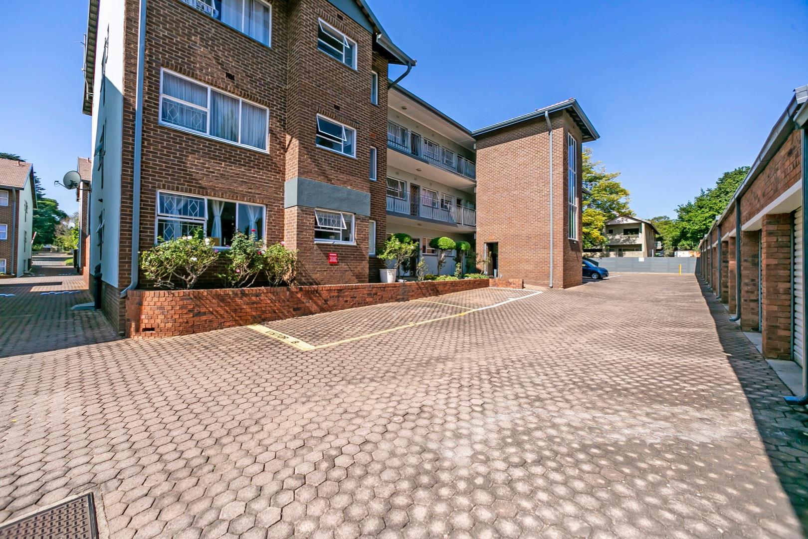 2 Bedroom Apartment / flat for sale in Linden P24114395707