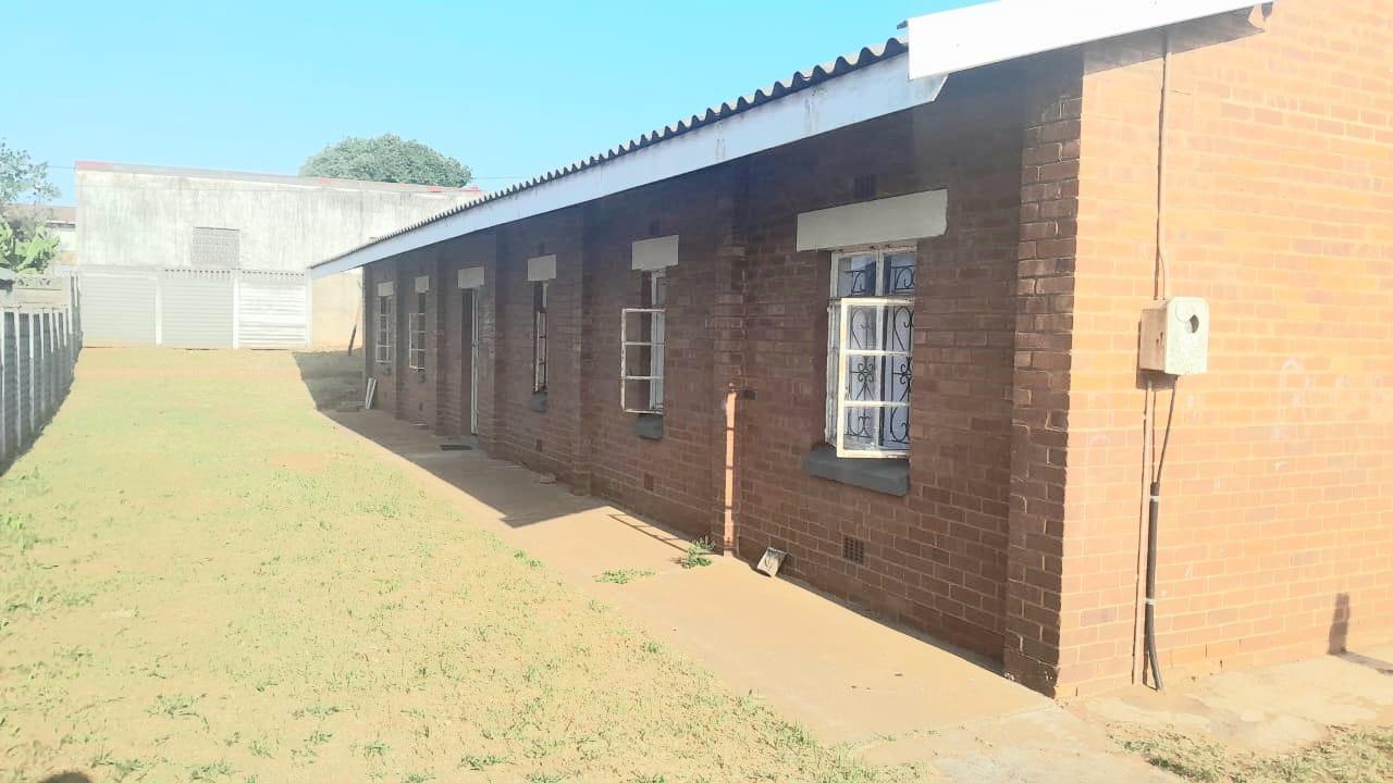 3 Bedroom House for sale in Austerville P24114396501