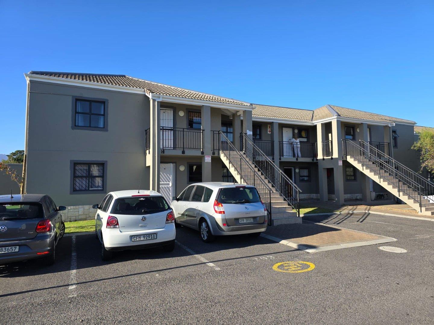 2 Bedroom Apartment / flat for sale in Heritage Park 64 Somerset