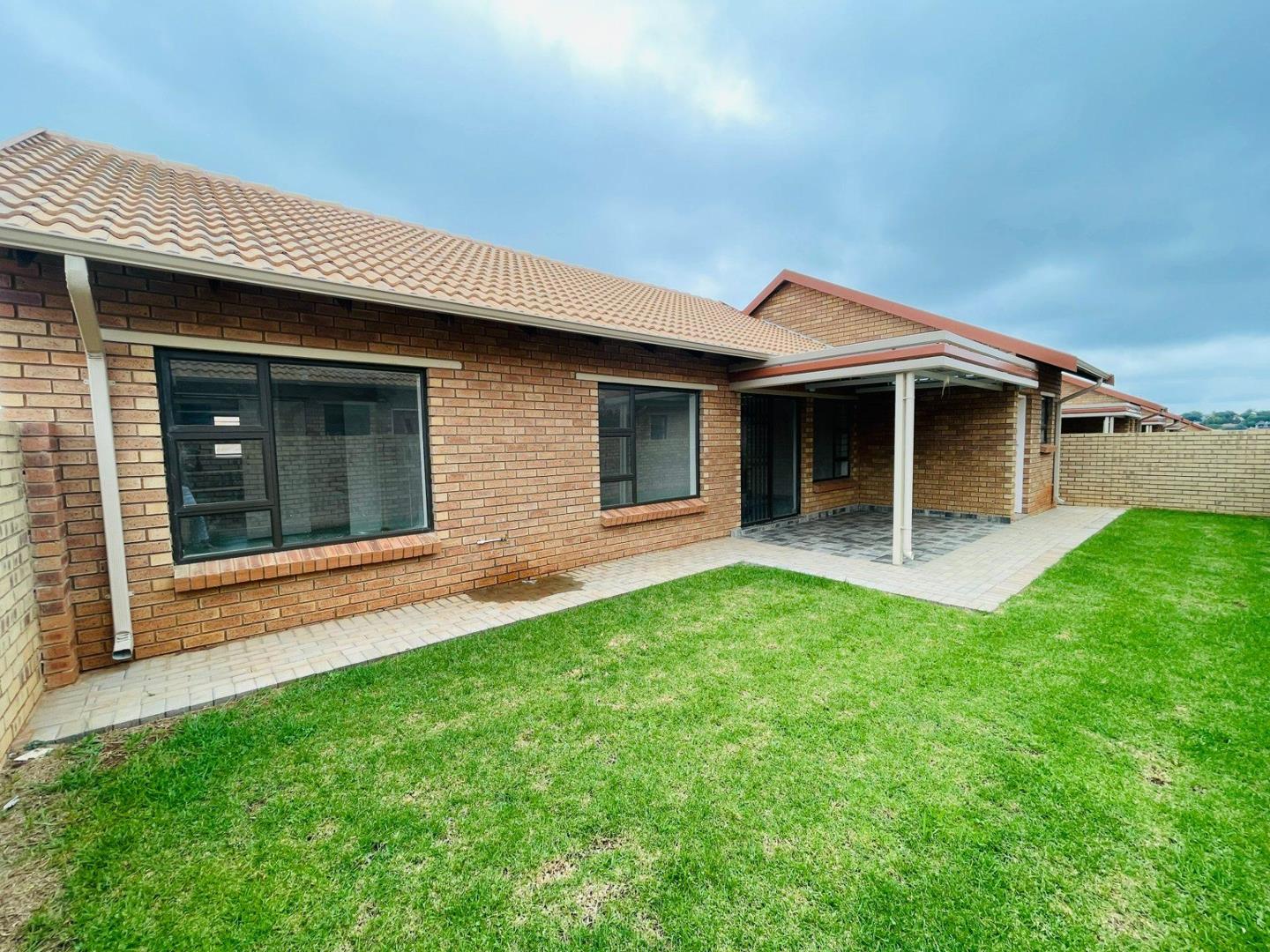 2 Bedroom Townhouse to rent in The Wilds Wonderfontein Street P24