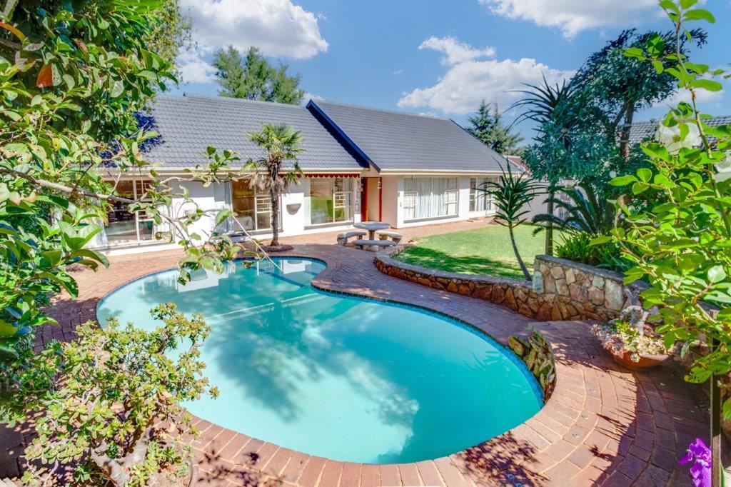 Florida Glen Property Property and houses for sale in Florida Glen