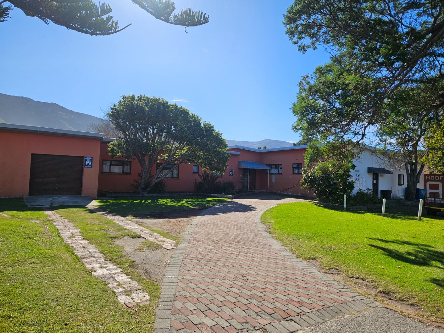 3 Bedroom House for sale in Kleinmond Central 88 Main Road P24
