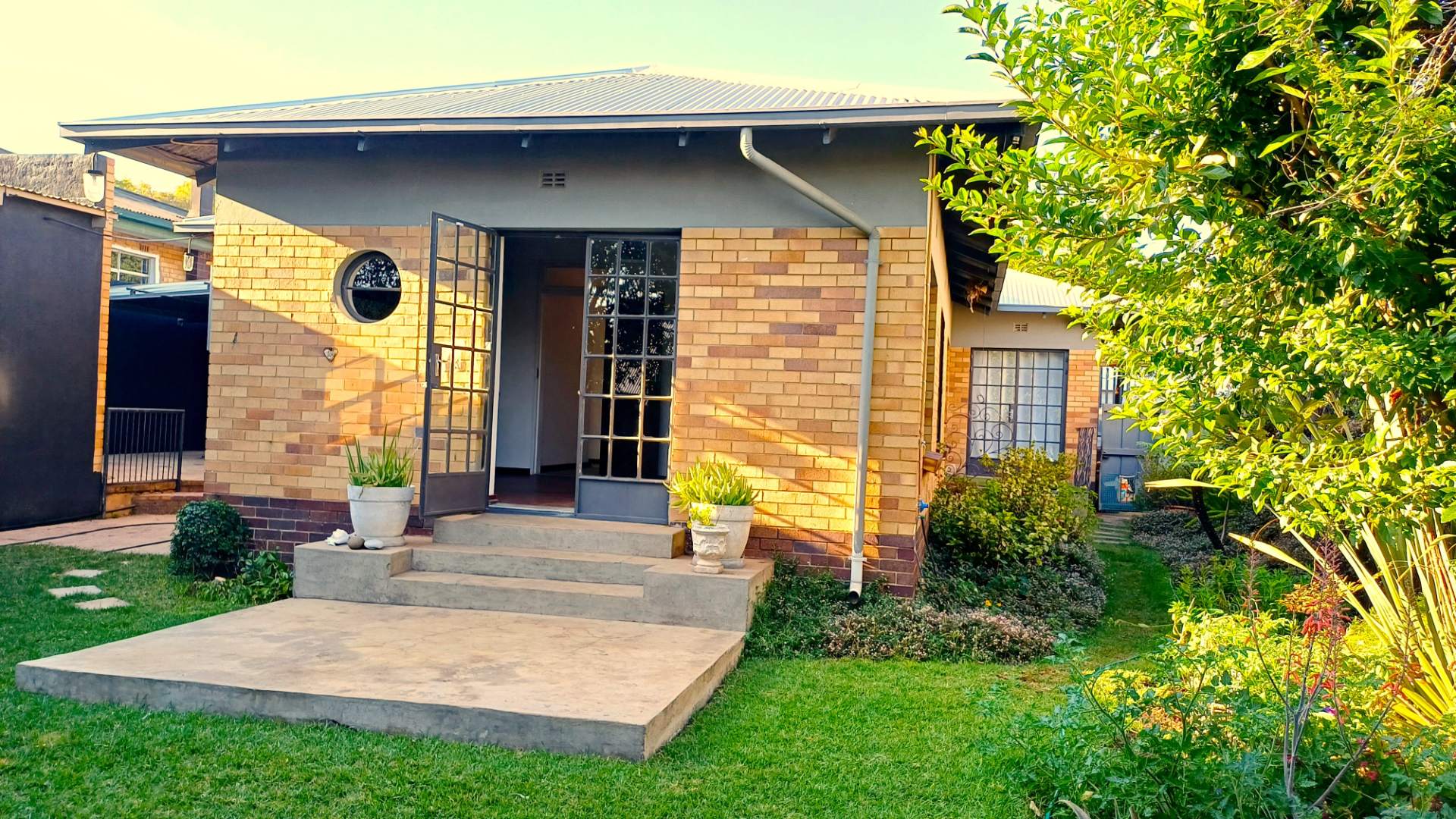 Westdene, Johannesburg Property Apartments / flats to rent in