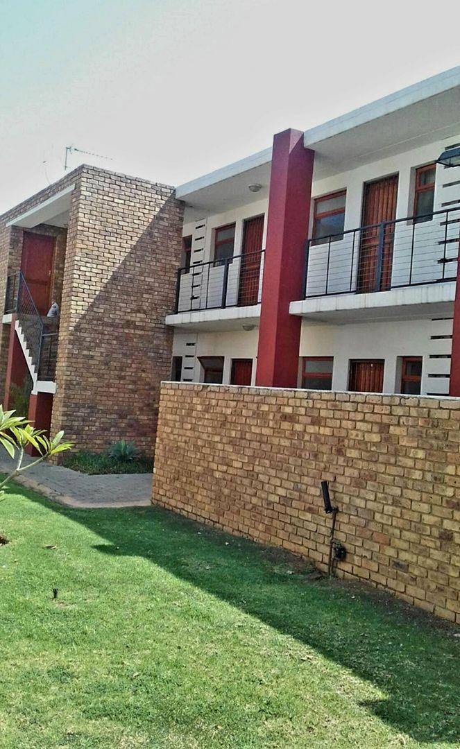 1 Bedroom Apartment / flat to rent in Montana 1400 La Mon Villa, 530