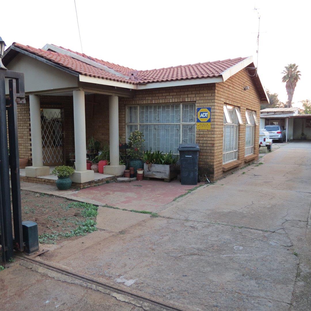 3 Bedroom House for sale in East Lynne 144 Swaan Street P24114404069