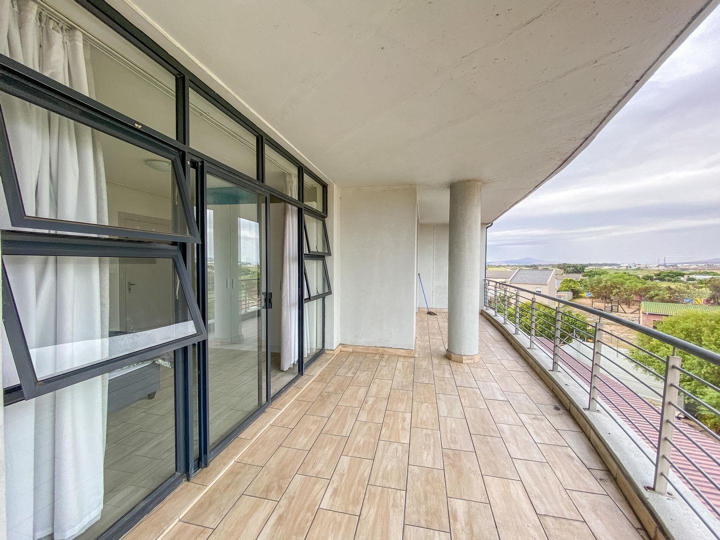 2 Bedroom Apartment / flat for sale in Royal Ascot 82 Milnerton Drive