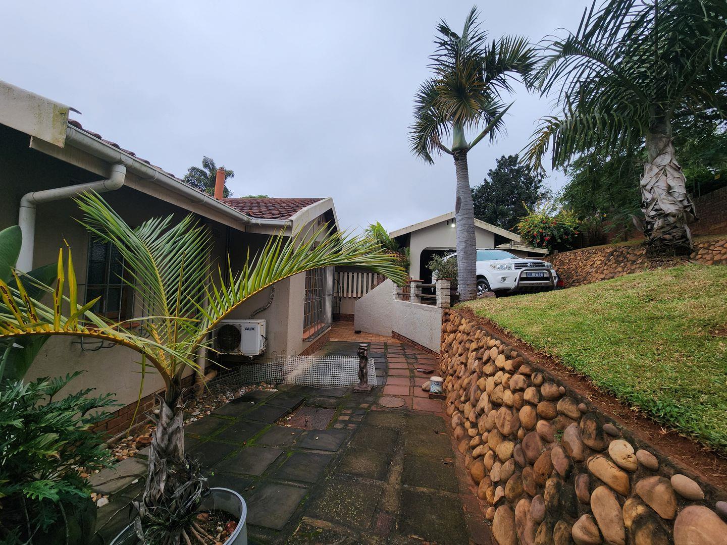 3 Bedroom House for sale in Glen Anil 24 Beech Road P24114374253
