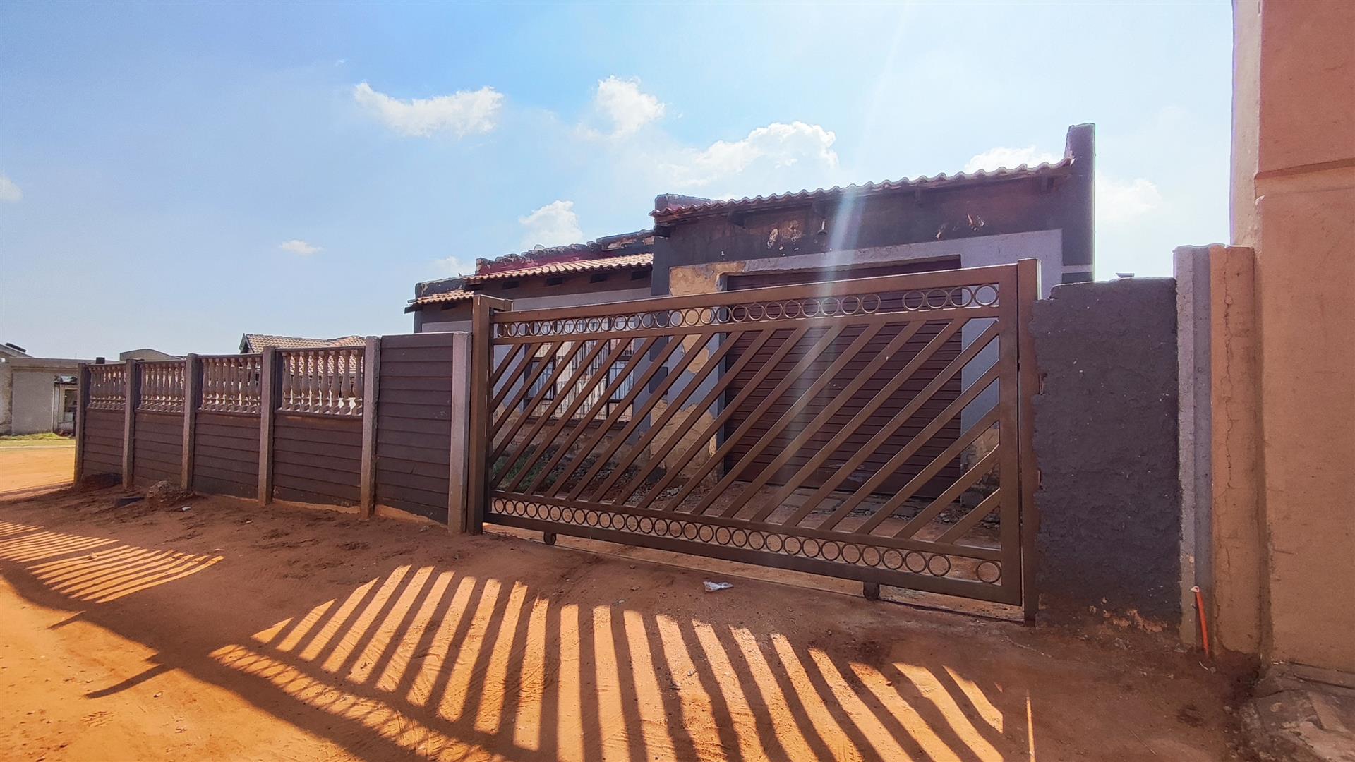 3 Bedroom House for sale in Leachville P24114404666