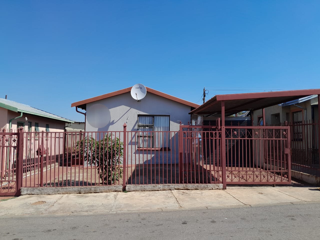 2 Bedroom House for sale in Soshanguve BB 443 Leratong Street P24