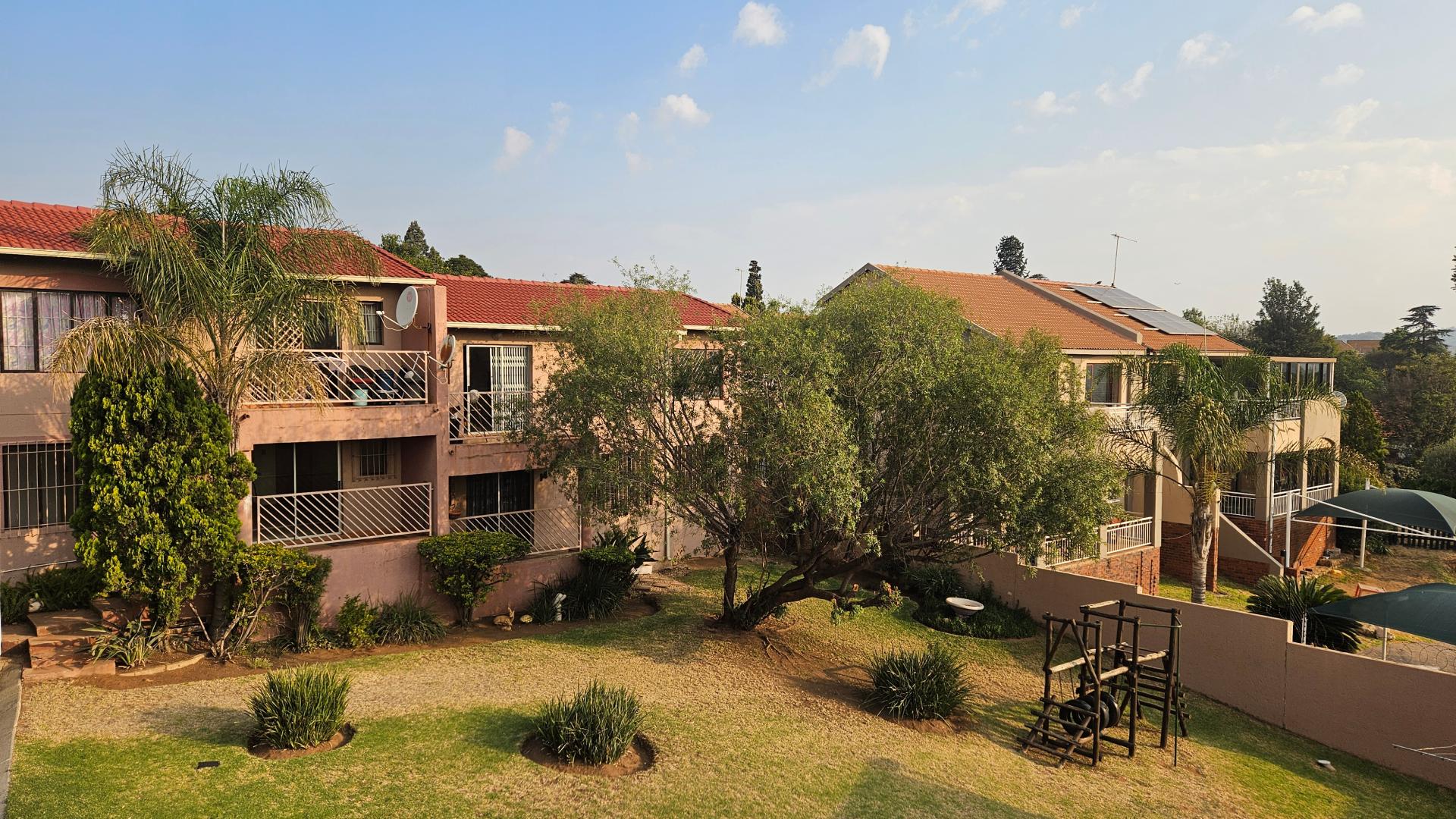 2 Bedroom Townhouse for sale in Winchester Hills 164 Endwell Road