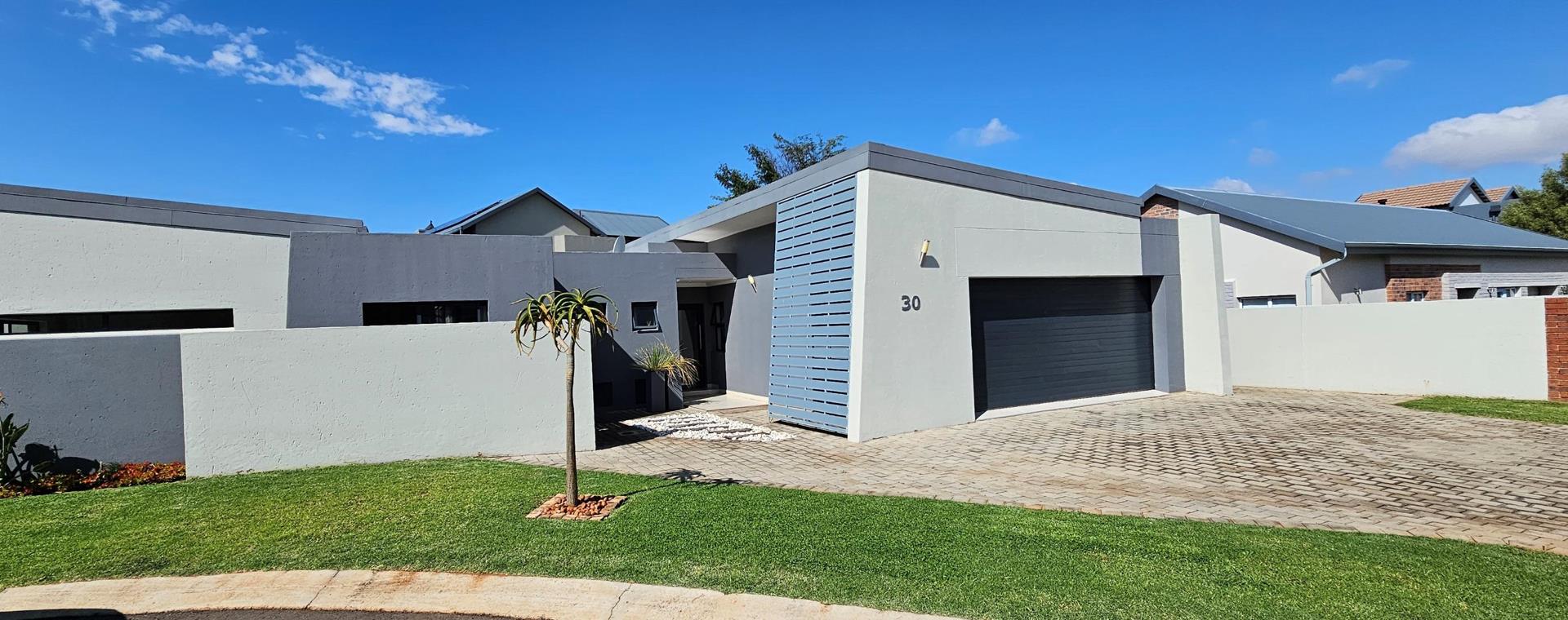 Midstream Ridge Estate Property Property and houses to rent in