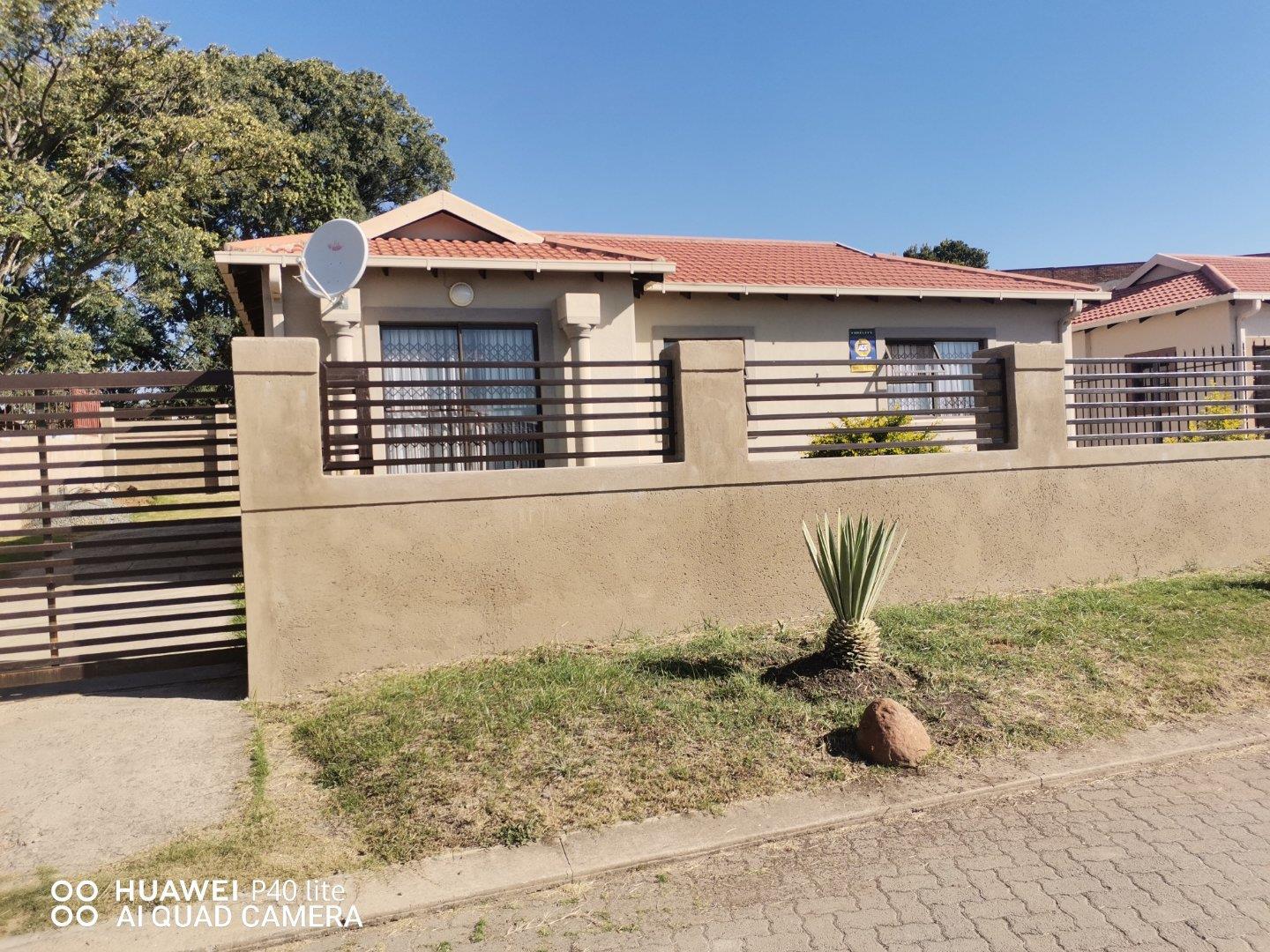 3 Bedroom House for sale in Lynnwood Park P24114402869