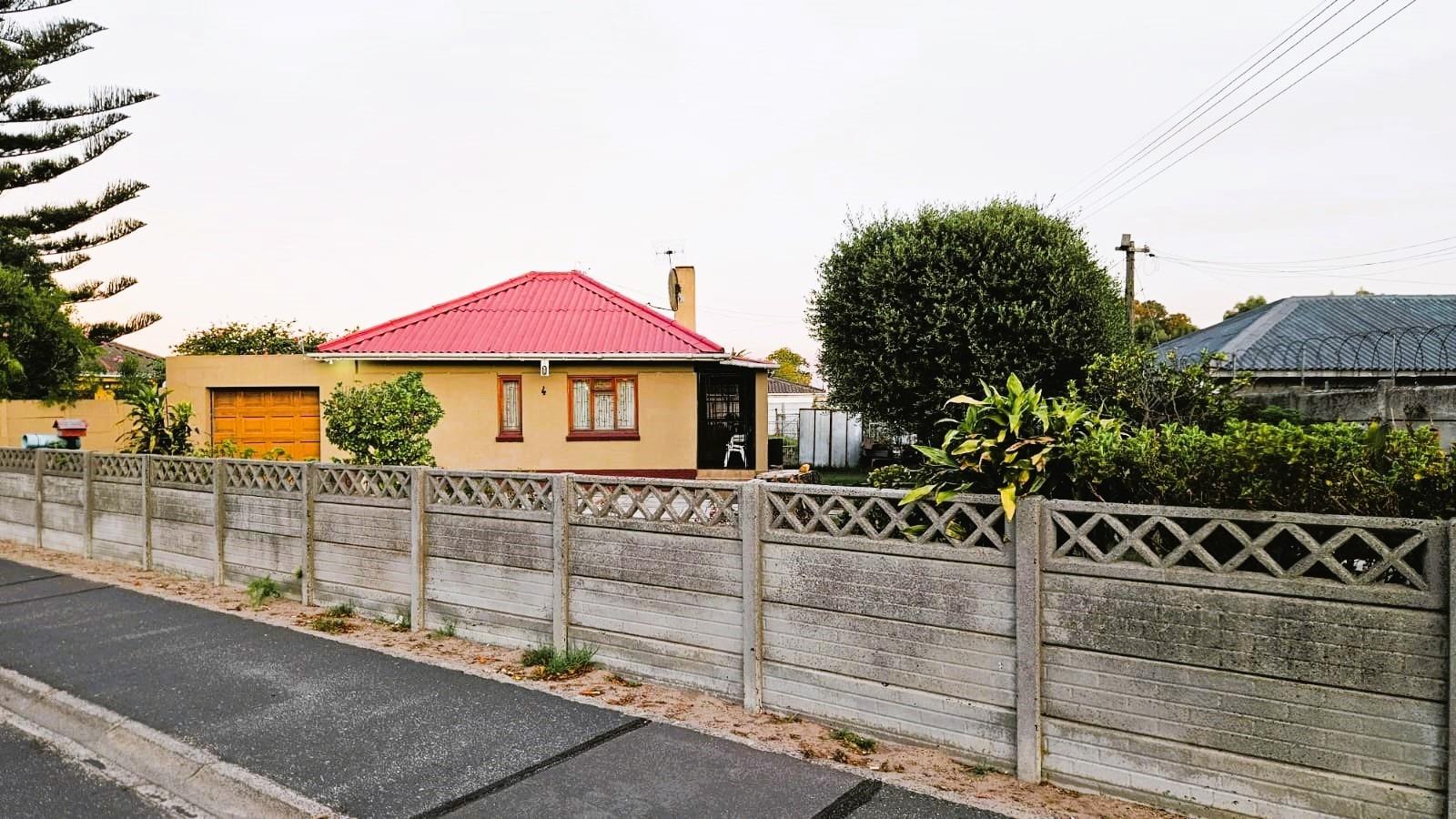 2 Bedroom House for sale in Bellville South P24114408784