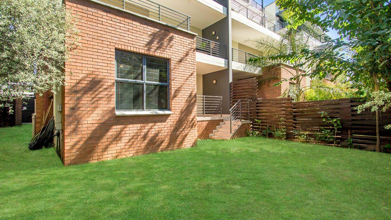 3 Bedroom Apartment / flat for sale in Fourways William Nicol Drive