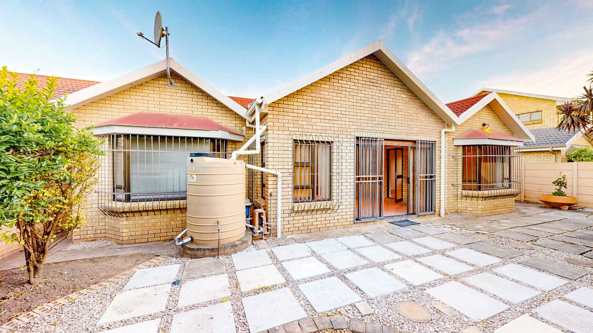 Heather Park, Property Property and houses for sale in Heather