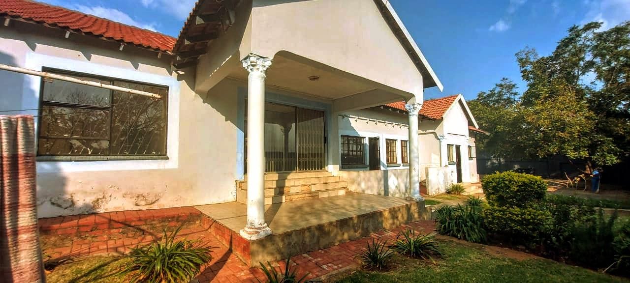 9 Bedroom House for sale in Mulbarton P24114410408