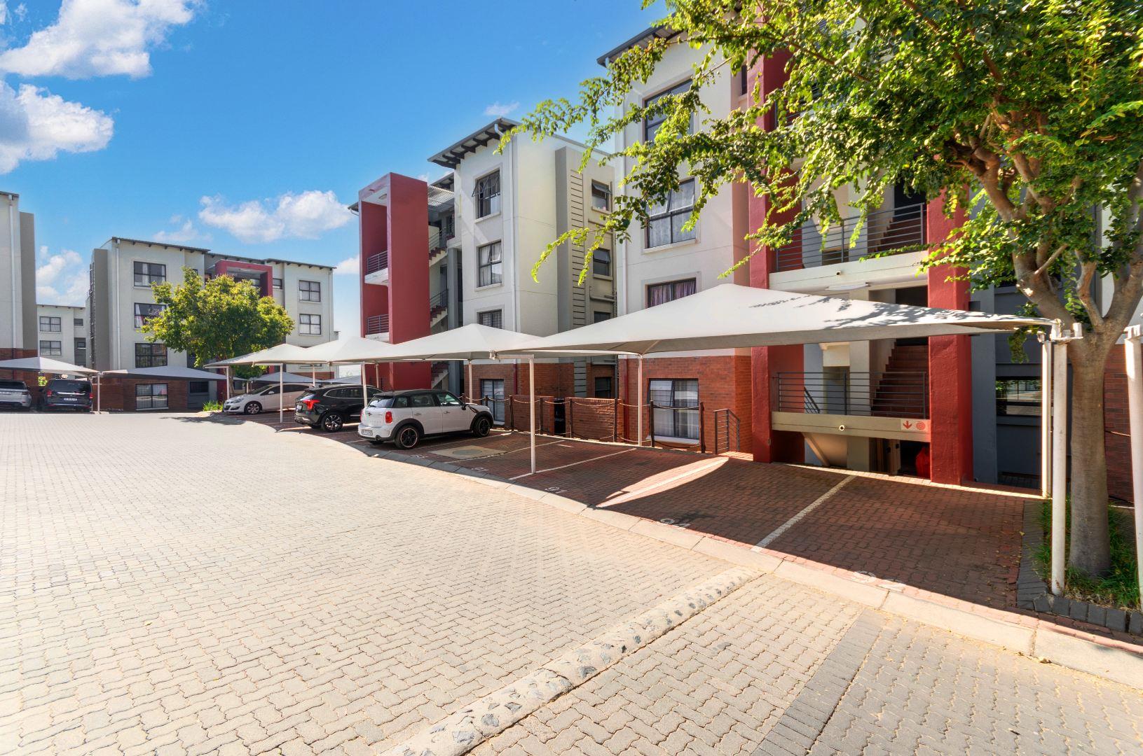 3 Bedroom Apartment / flat for sale in Fourways 92 Ss THE William, 1 Broadacres Drive P24