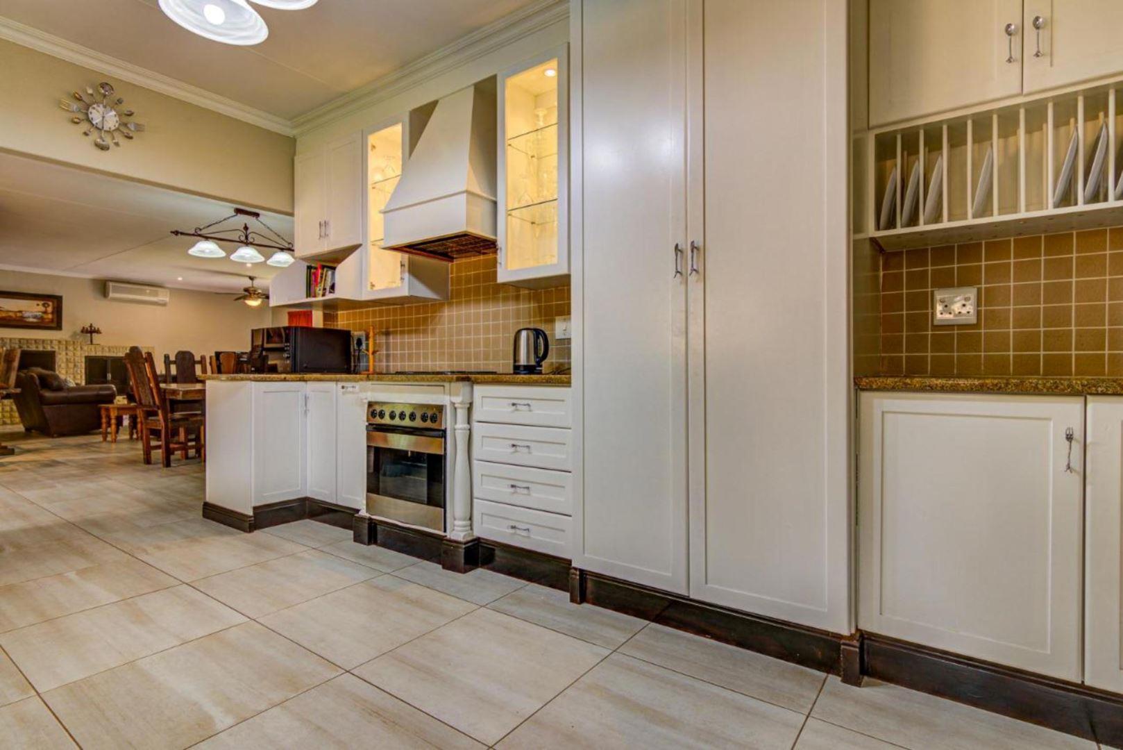 4 Bedroom House for sale in Willowbrook 1 Van Dalen Road North P24114410870