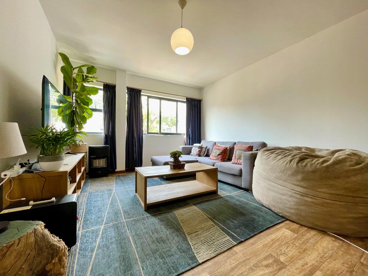 2 Bedroom Apartment / flat for sale in Menlo Park P24114411899