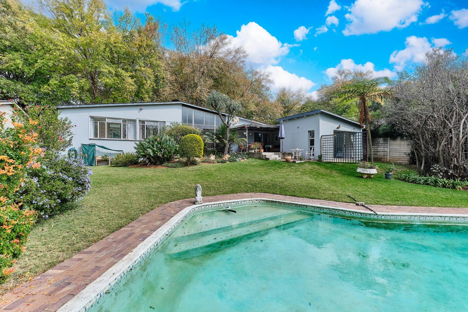 4 Bedroom House for sale in Blairgowrie P24114412278