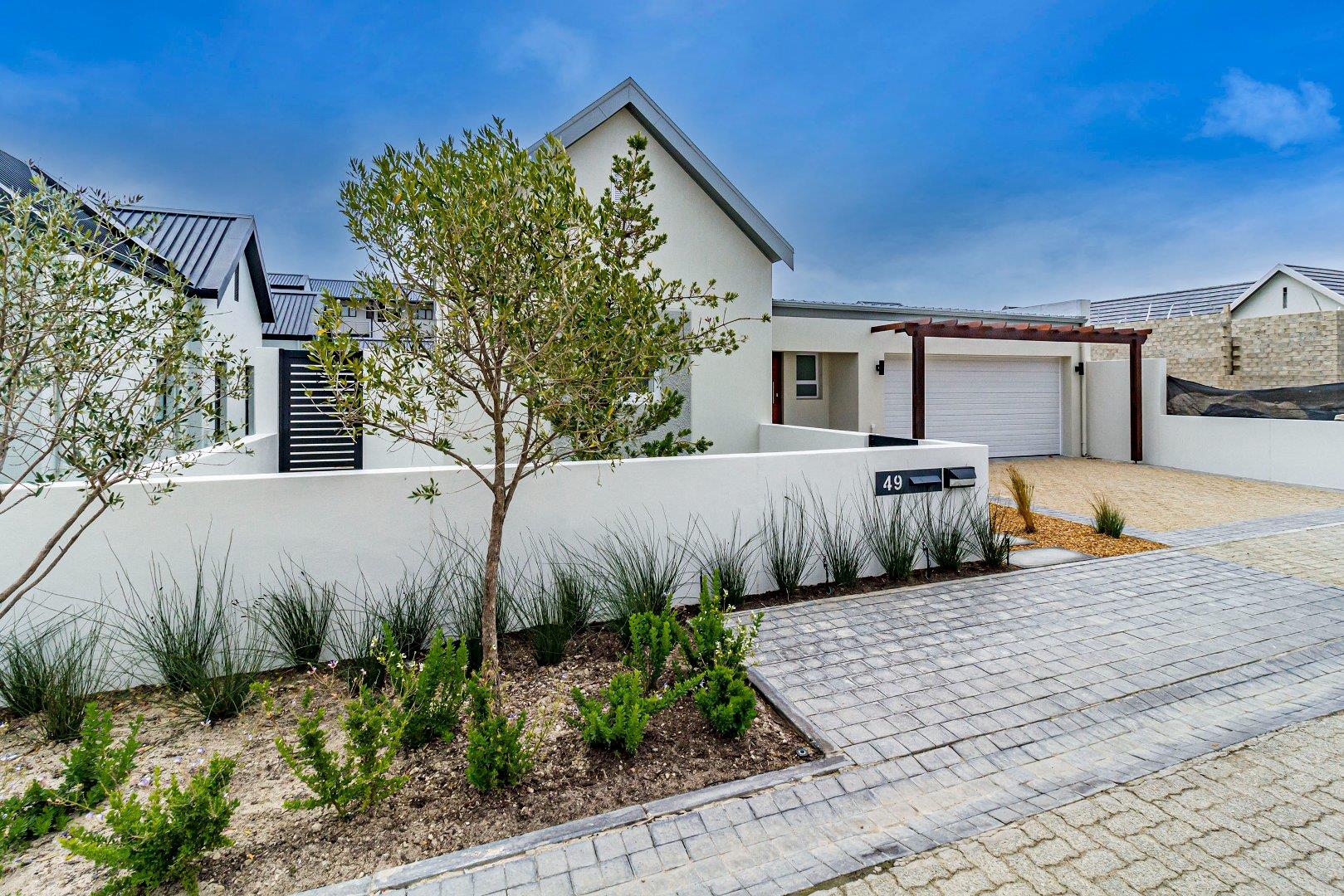 Somerset West Central Property Property and houses for sale in