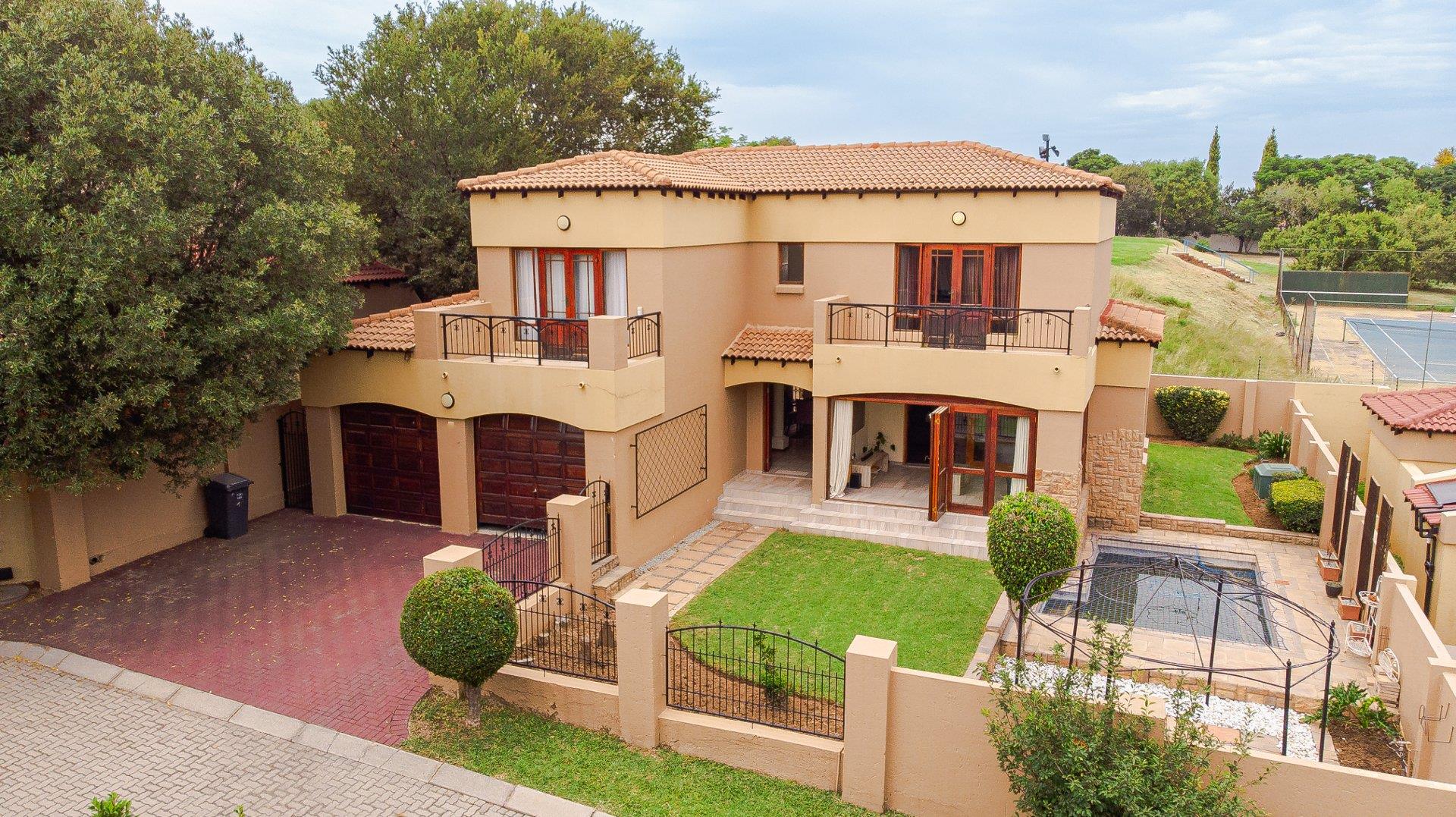 4 Bedroom House for sale in Halfway Gardens Monterosso, 61 Barbet