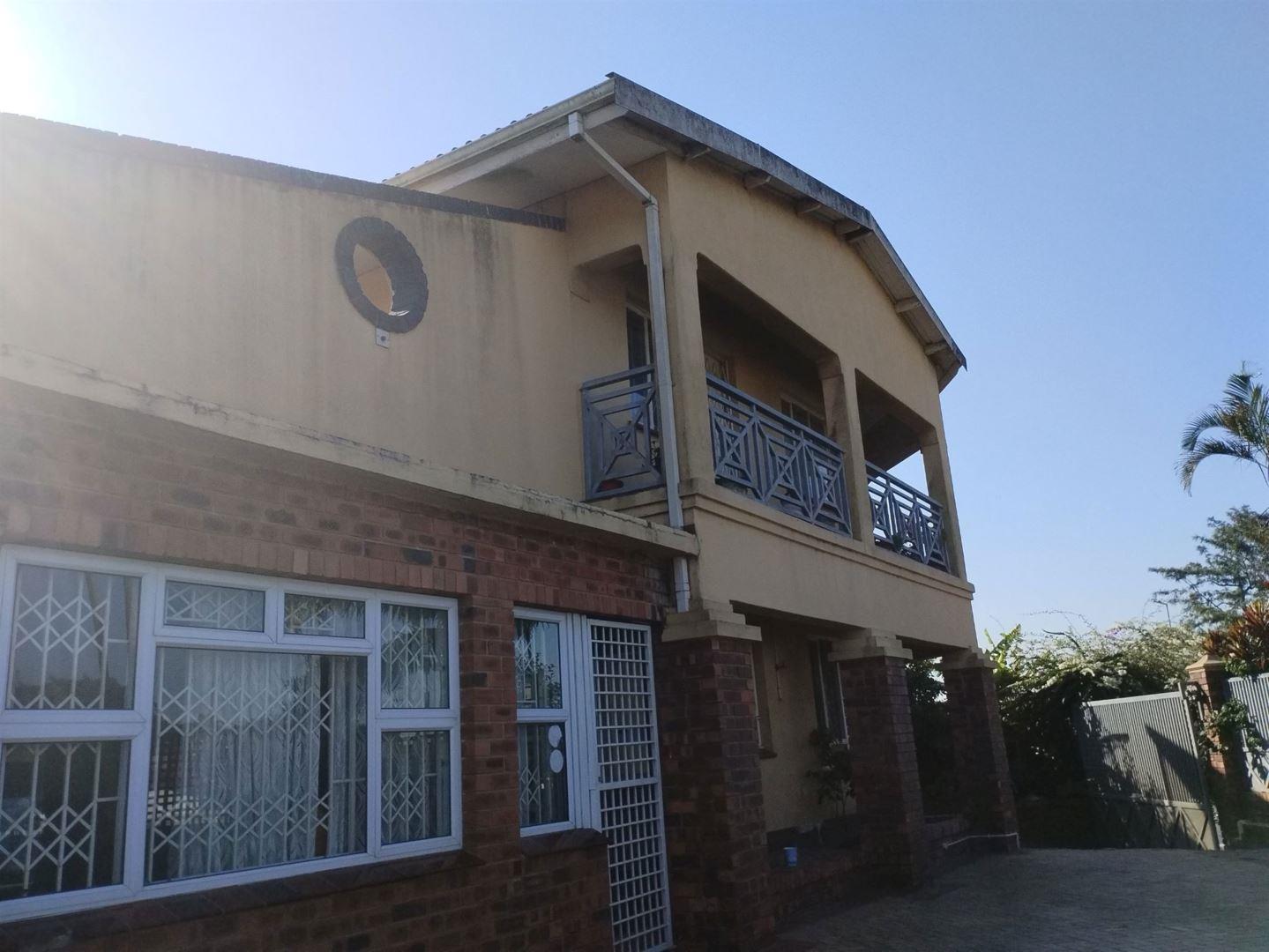 5 Bedroom House for sale in Chatsworth Central P24114414601