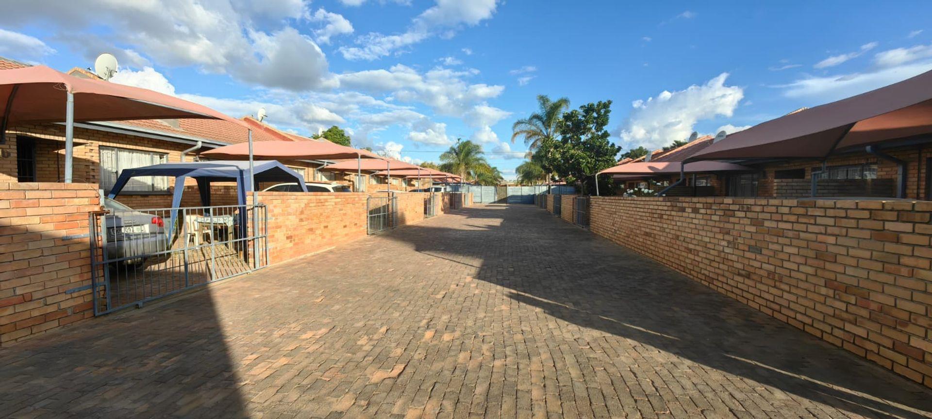 2 Bedroom Townhouse for sale in Annadale 1 Ss Eden Park, 8 Klipdam