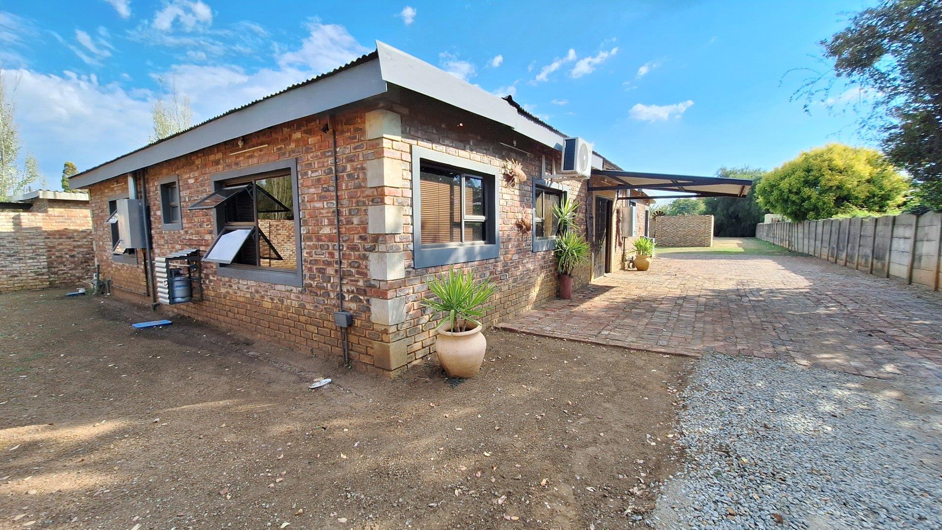 3 Bedroom House for sale in Potchefstroom Central 303 Dr Beyers Naude